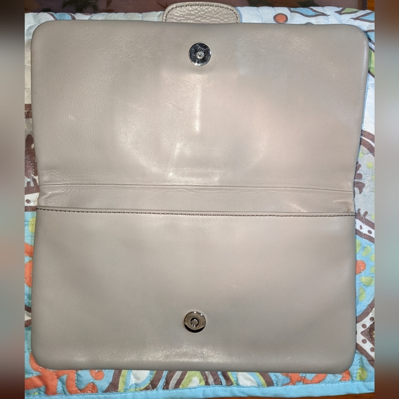 Tod\'s leather clutch